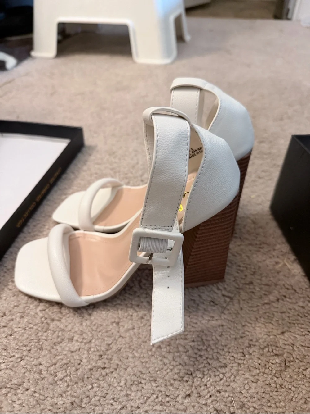 Lulus chic white